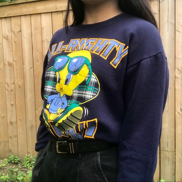 SOLD 1996 LOONEY TUNES TWEETY BIRD CREWNECK - Picture 4 of 6